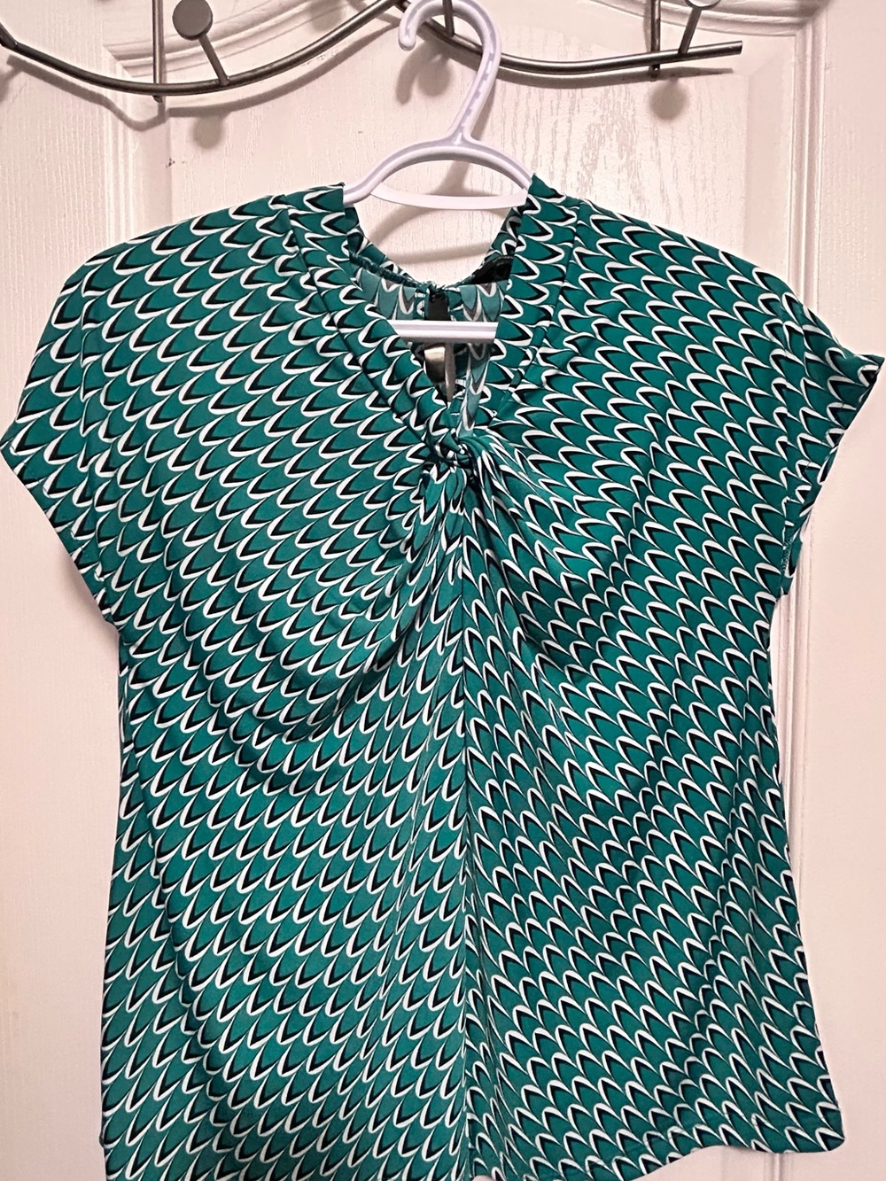 Banana Republic Green and White Geometric Cap-Sleeve Blouse XS Stretch